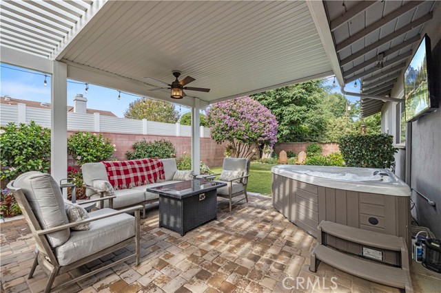 17955 Archwood Street, Reseda CA: https://media.crmls.org/medias/4ad06d04-baa9-4f6a-a9f9-6b8cb2373d64.jpg