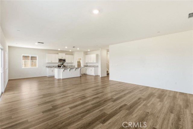 Detail Gallery Image 22 of 51 For 3503 Running Brook, Madera,  CA 93637 - 5 Beds | 2/1 Baths