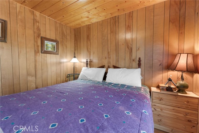 682 Talmadge Road, Big Bear Lake CA: https://media.crmls.org/medias/4ad315b0-f6a4-4997-a693-1864b886cc8f.jpg