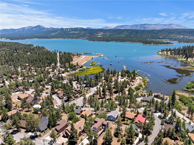 39325 Lodge Road, Fawnskin CA: https://media.crmls.org/medias/4ad3ce9a-ad06-4901-8d04-66163a542594.jpg