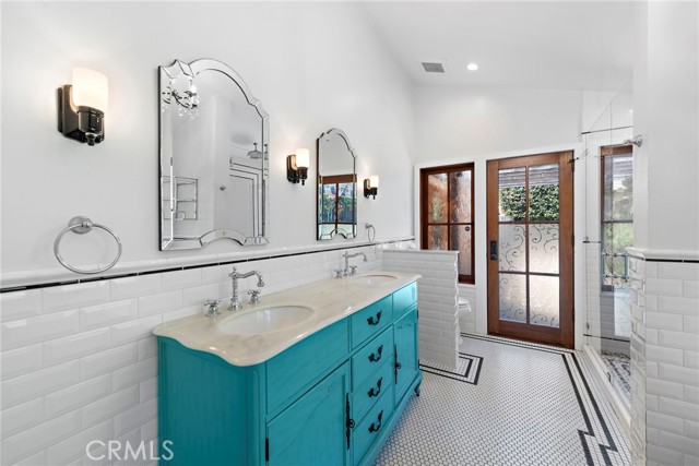 Detail Gallery Image 19 of 30 For 274 Wave St, Laguna Beach,  CA 92651 - 3 Beds | 2 Baths