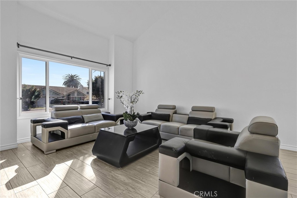 MLS #OC25267524 image #26