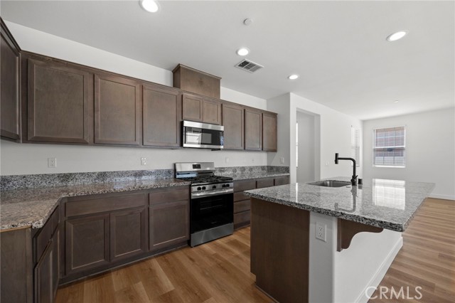 Detail Gallery Image 16 of 52 For 1527 Amethyst Ln, Beaumont,  CA 92223 - 3 Beds | 2/1 Baths