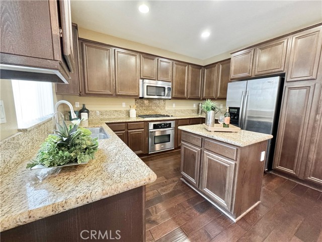 Detail Gallery Image 5 of 15 For 13470 Freedom Way, Westminster,  CA 92683 - 3 Beds | 2/1 Baths