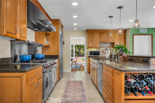 Detail Gallery Image 9 of 34 For 4 Bridlewood Cir, Rolling Hills Estates,  CA 90274 - 3 Beds | 2/1 Baths