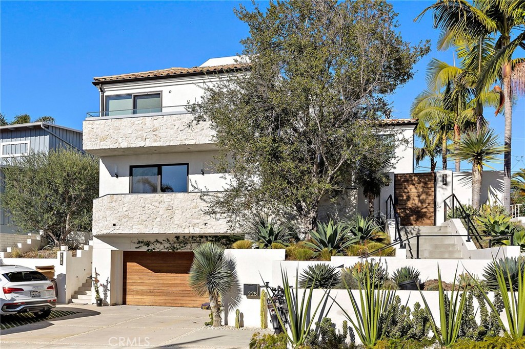 228 W Avenida Cordoba