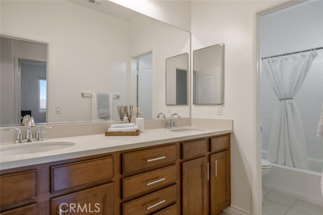 Detail Gallery Image 29 of 42 For 24923 Hearth Ct, Valencia,  CA 91354 - 4 Beds | 3/1 Baths