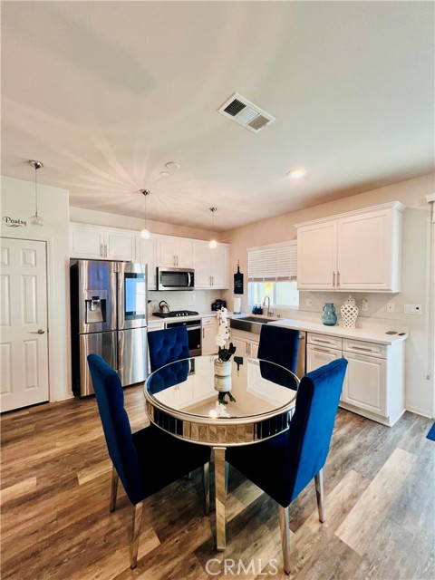 1401 Turin Lane, Los Angeles CA: https://media.crmls.org/medias/4ad6d333-310e-4388-8352-a83588b048c5.jpg