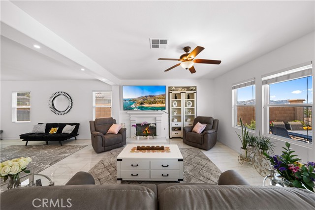 44839 Mumm Street, Temecula CA: https://media.crmls.org/medias/4ad89542-7077-4fdc-b49f-2fdab0e20a85.jpg