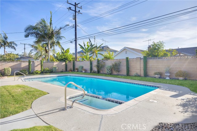 Detail Gallery Image 27 of 28 For 12111 Reagan St, Los Alamitos,  CA 90720 - 3 Beds | 3 Baths