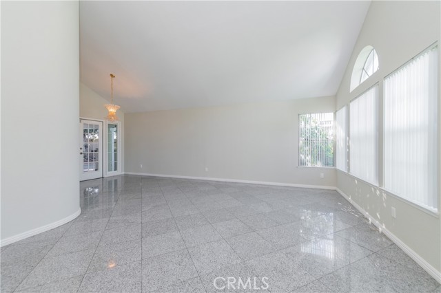 21138 Valleyview photo 5