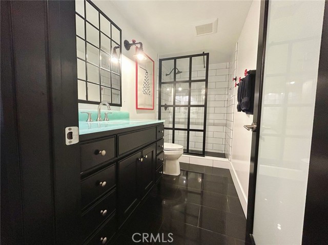 Detail Gallery Image 5 of 14 For 14581 Mulberry Ave, Irvine,  CA 92606 - 4 Beds | 4 Baths