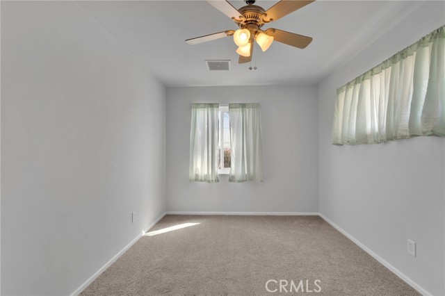 Detail Gallery Image 24 of 39 For 19385 Saint Timothy Ct, Apple Valley,  CA 92307 - 3 Beds | 2/1 Baths