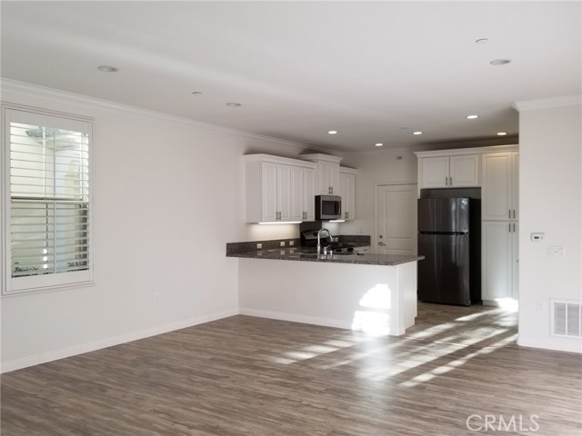 Detail Gallery Image 7 of 21 For 74 Rose Arch, Irvine,  CA 92620 - 2 Beds | 2 Baths