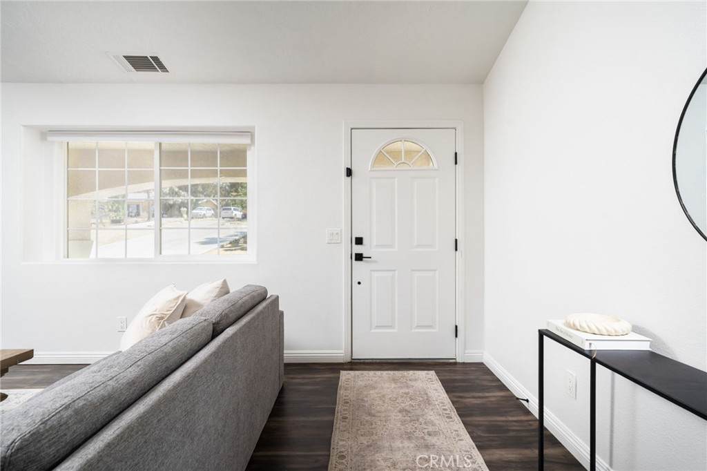 MLS #OC25265495 image #6