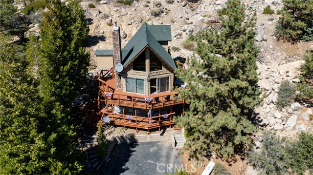 Detail Gallery Image 6 of 51 For 38532 N Shore Dr, Fawnskin,  CA 92333 - 3 Beds | 2/1 Baths