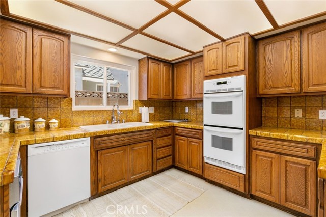 2106 Robinson Street, Redondo Beach, California 90278, 3 Bedrooms Bedrooms, ,1 BathroomBathrooms,Residential,Sold,Robinson,PV22097930