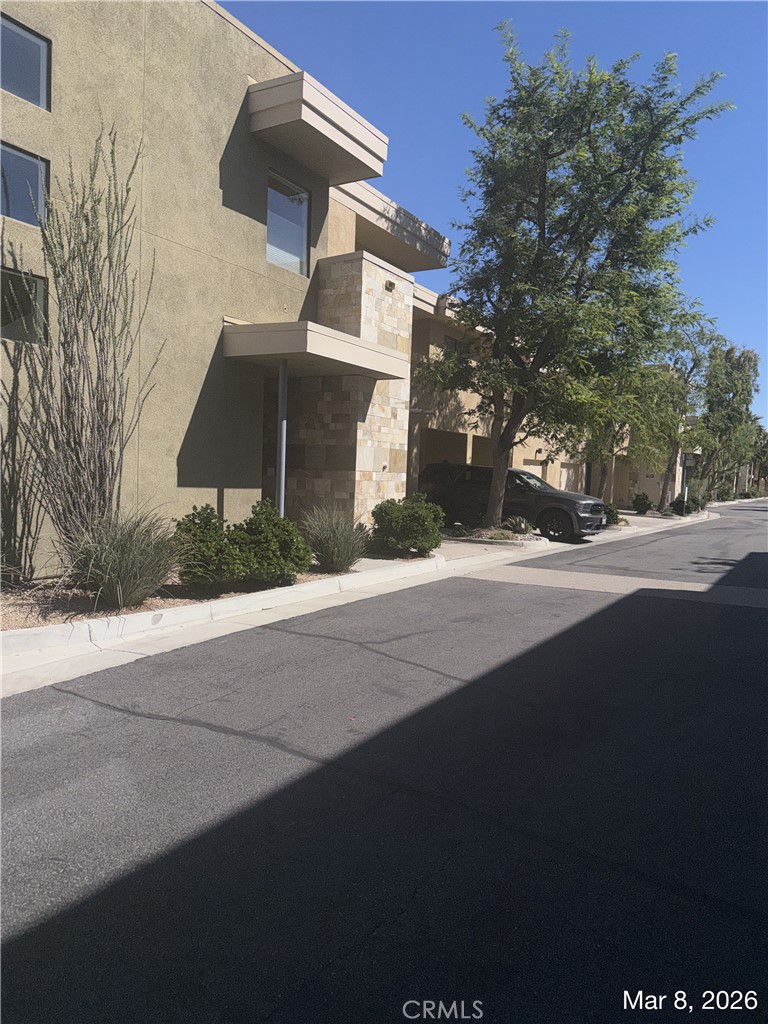 820 E Palm Canyon