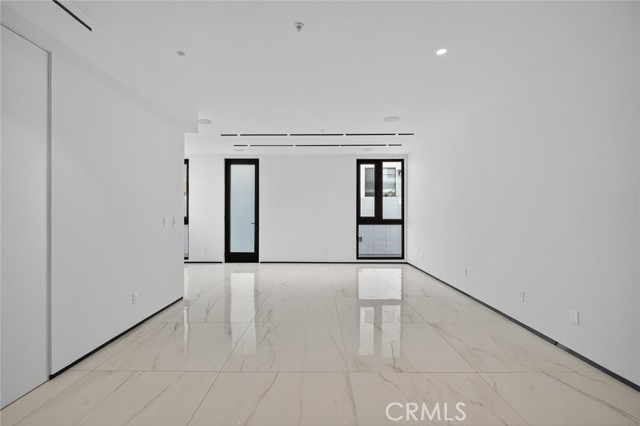 Detail Gallery Image 9 of 30 For 1253 N Sweetzer #3,  West Hollywood,  CA 90069 - 2 Beds | 2/1 Baths