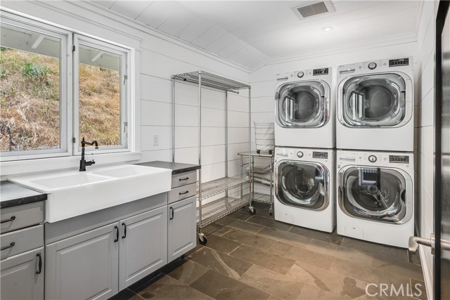 16 Roadrunner Road, Rolling Hills CA: https://media.crmls.org/medias/4ade918c-40ff-4759-94b7-c67920a32d77.jpg