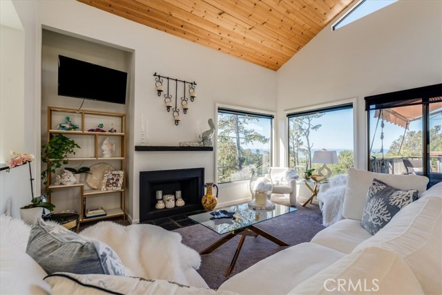 Detail Gallery Image 8 of 60 For 850 Suffolk Street, Cambria,  CA 93428 - 3 Beds | 1/1 Baths
