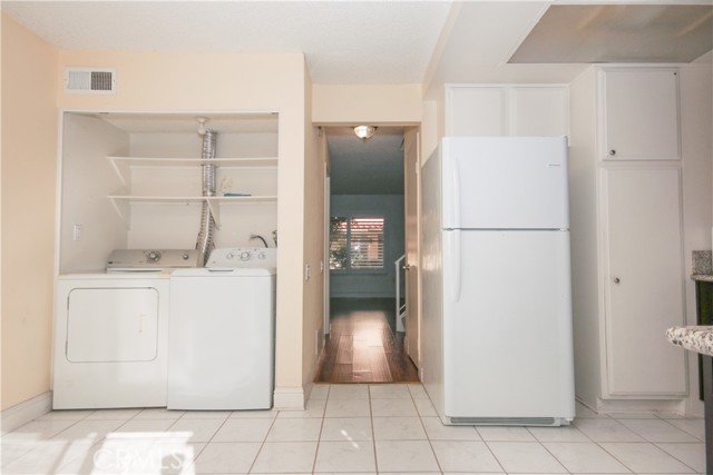 Detail Gallery Image 14 of 33 For 3951 W Mcfadden Ave, Santa Ana,  CA 92704 - 2 Beds | 1/1 Baths