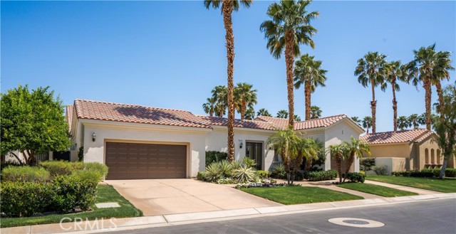 56610 Muirfield, La Quinta CA: https://media.crmls.org/medias/4ae025fe-bc2a-4d94-8267-d6994d8e4423.jpg
