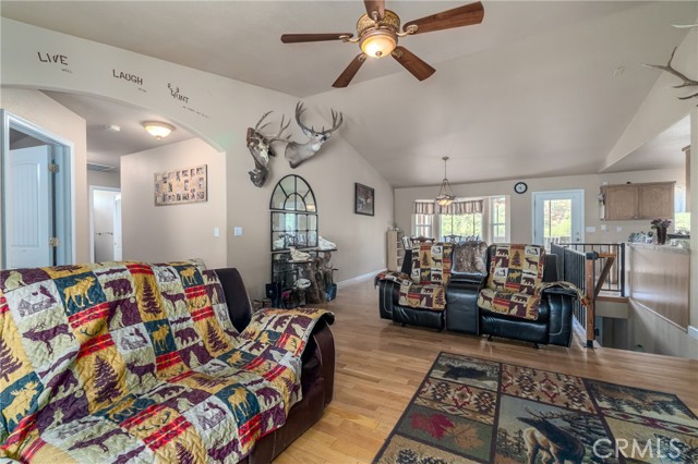 Detail Gallery Image 5 of 51 For 3409 Wolf Creek Rd, Clearlake Oaks,  CA 95423 - 3 Beds | 3 Baths