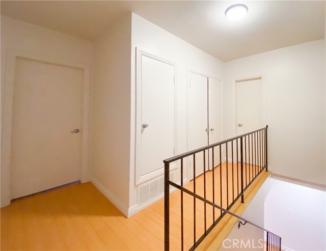 908 15th Street, Santa Monica CA: https://media.crmls.org/medias/4ae0f5d7-9766-4518-9ce7-9886bc74d05f.jpg