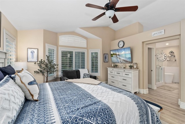 12 La Perla, Lake Forest CA: https://media.crmls.org/medias/4ae15906-fecb-4f23-9290-78bd96125456.jpg