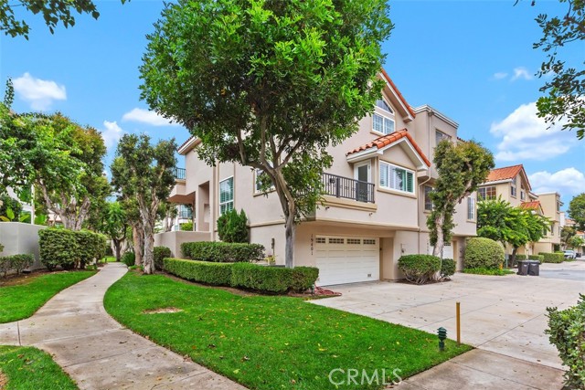 Detail Gallery Image 1 of 1 For 19401 Merion Cir, Huntington Beach,  CA 92648 - 3 Beds | 2/1 Baths