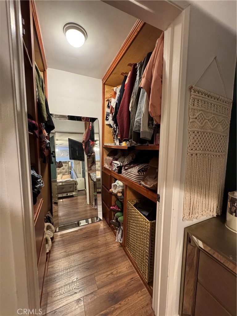 https://media.crmls.org/medias/4ae204dd-9a3a-4051-b808-604ea1715a27.jpg?preset=X-Large