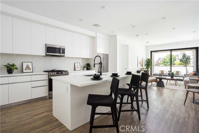 Detail Gallery Image 3 of 24 For 118 Astronaut Ellison S Onizuka Street #311,  Los Angeles,  CA 90012 - 1 Beds | 1 Baths