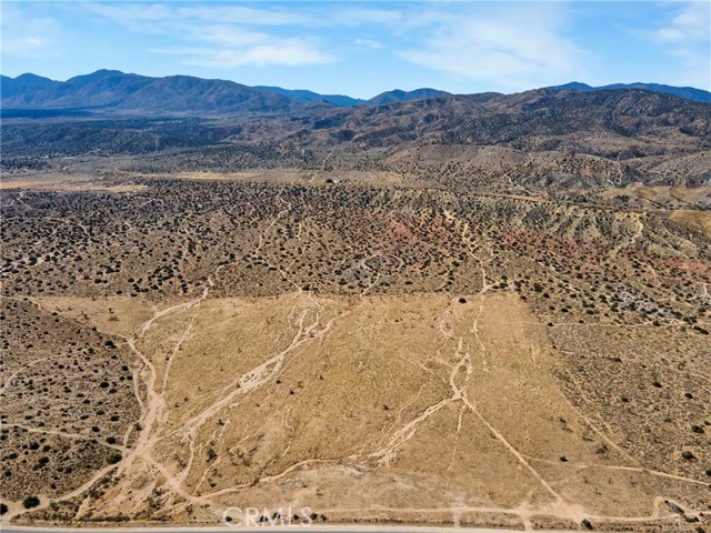 Detail Gallery Image 3 of 9 For 82 Mt Emma Rd, Palmdale,  CA 93550 - – Beds | – Baths