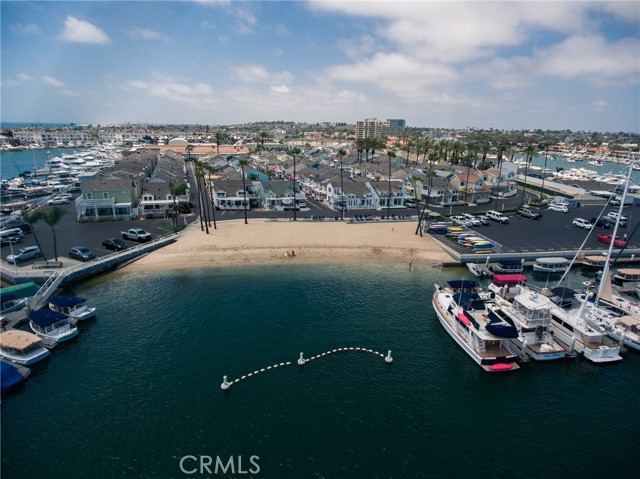Detail Gallery Image 27 of 34 For 11 Bolivar St, Newport Beach,  CA 92663 - 2 Beds | 2 Baths