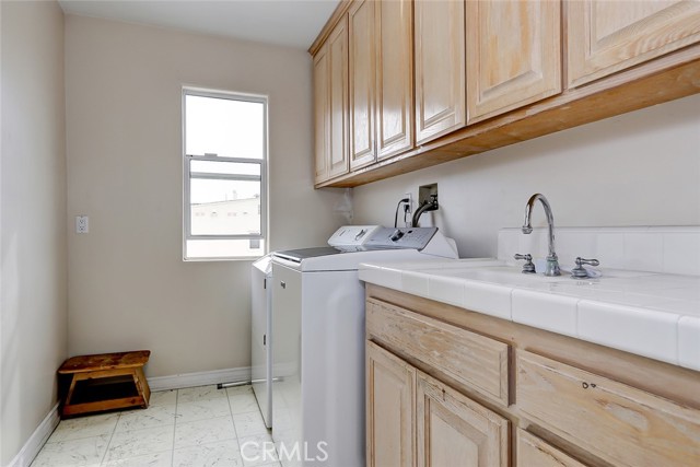 1936 Loma Drive, Hermosa Beach, California 90254, 3 Bedrooms Bedrooms, ,3 BathroomsBathrooms,Residential,Sold,Loma,SB21238629