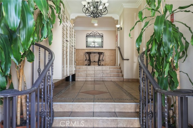5257 Radford Avenue, Valley Village CA: https://media.crmls.org/medias/4ae3317e-0549-4f82-ab19-597ad1a350ed.jpg