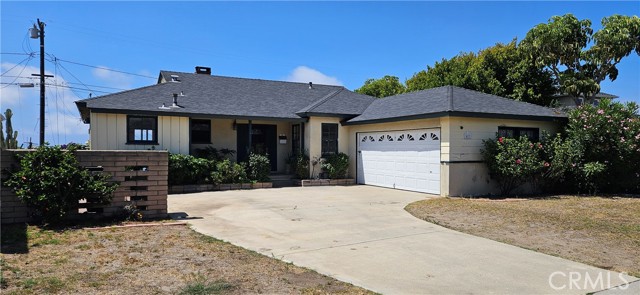 417 Via La Soledad, Redondo Beach CA: https://media.crmls.org/medias/4ae446b7-9a8e-4a74-bb38-65fa276a9c95.jpg