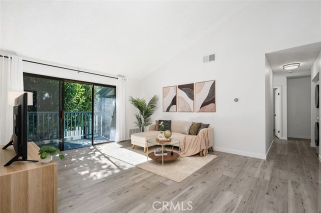 Detail Gallery Image 2 of 27 For 20553 S Vermont Ave #6,  Torrance,  CA 90502 - 2 Beds | 2 Baths