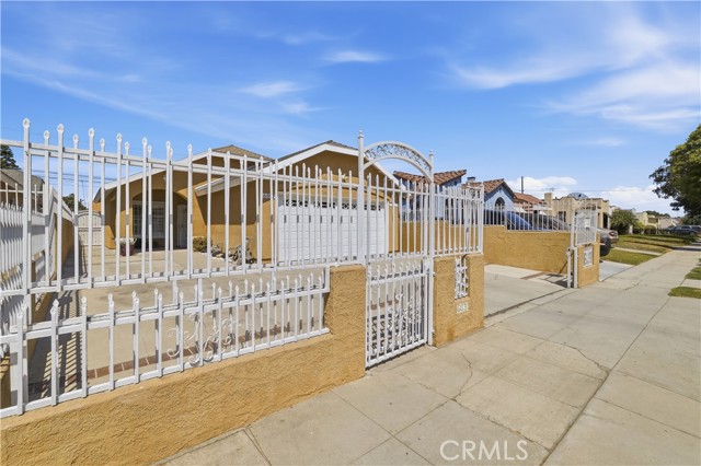 Front Image Thumbnail for CRIV26175748
