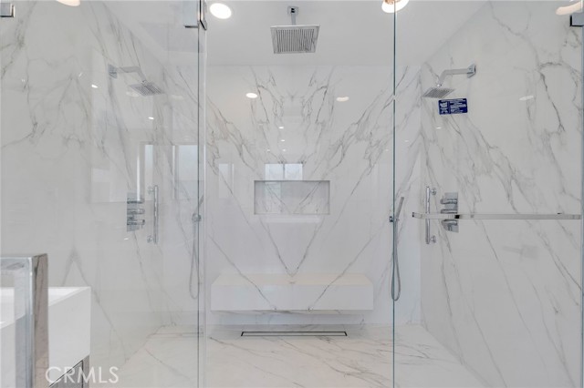 20500 Blairmoore Street, Chatsworth CA: https://media.crmls.org/medias/4ae66d54-d7dd-4c51-822e-86c23df8c21d.jpg