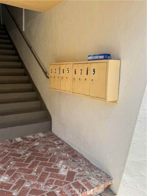 Detail Gallery Image 3 of 3 For 5255 Satsuma Ave #3,  North Hollywood,  CA 91601 - 2 Beds | 2 Baths