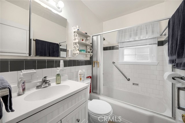 Image 24 of 35 For 17013 California