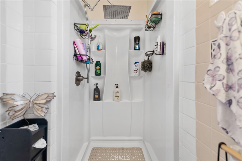 https://media.crmls.org/medias/4ae84337-25be-4c1c-9736-7ac3a996ce35.jpg?preset=X-Large