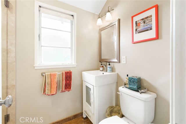 Detail Gallery Image 28 of 55 For 14060 Chandler Bld, Sherman Oaks,  CA 91401 - 3 Beds | 2 Baths