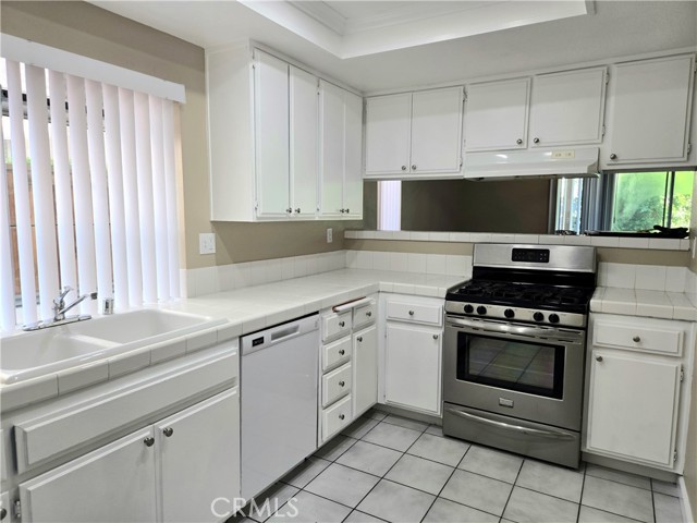 Detail Gallery Image 7 of 21 For 1711 Glenview Dr, Perris,  CA 92571 - 3 Beds | 3 Baths