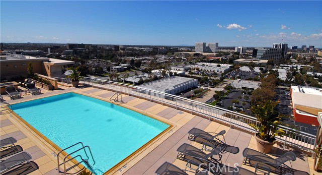 Community Rooftop Pool