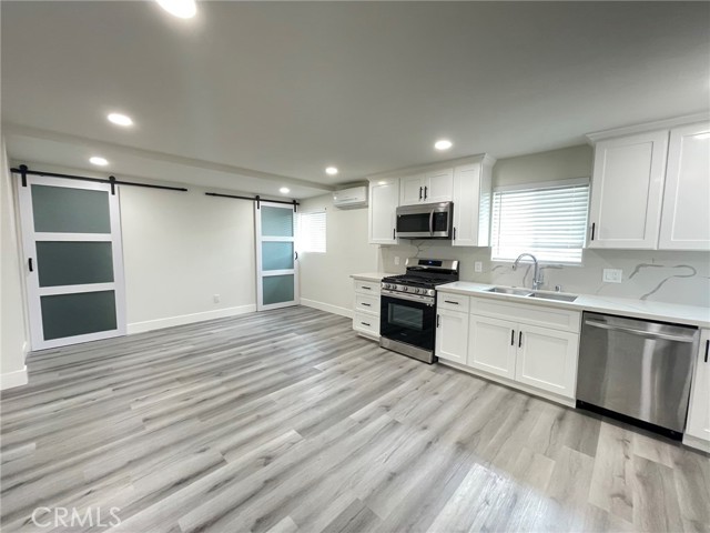 Detail Gallery Image 6 of 27 For 26346 Pawpaw Ct #1,  Corona,  CA 92883 - 1 Beds | 2 Baths