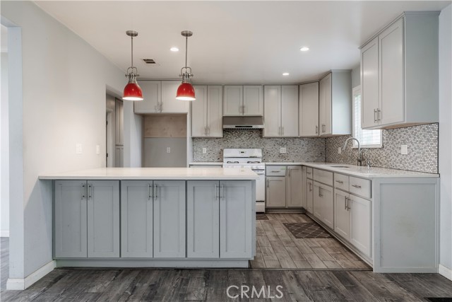 2973 W Avenue 33, Los Angeles CA: https://media.crmls.org/medias/4aea7b50-f0e2-45ae-b4cf-f5efe297762d.jpg