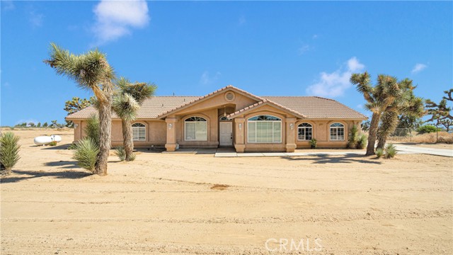 Detail Gallery Image 1 of 1 For 6224 La Mesa Rd, Phelan,  CA 92371 - 3 Beds | 2 Baths